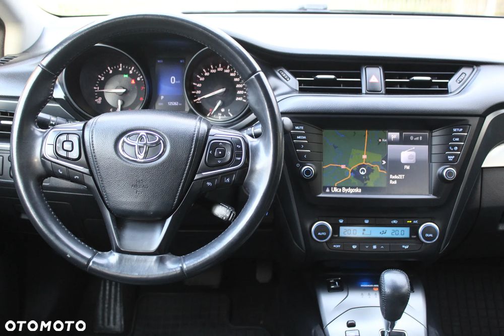 Toyota Avensis 1.8 Prestige MS - 11