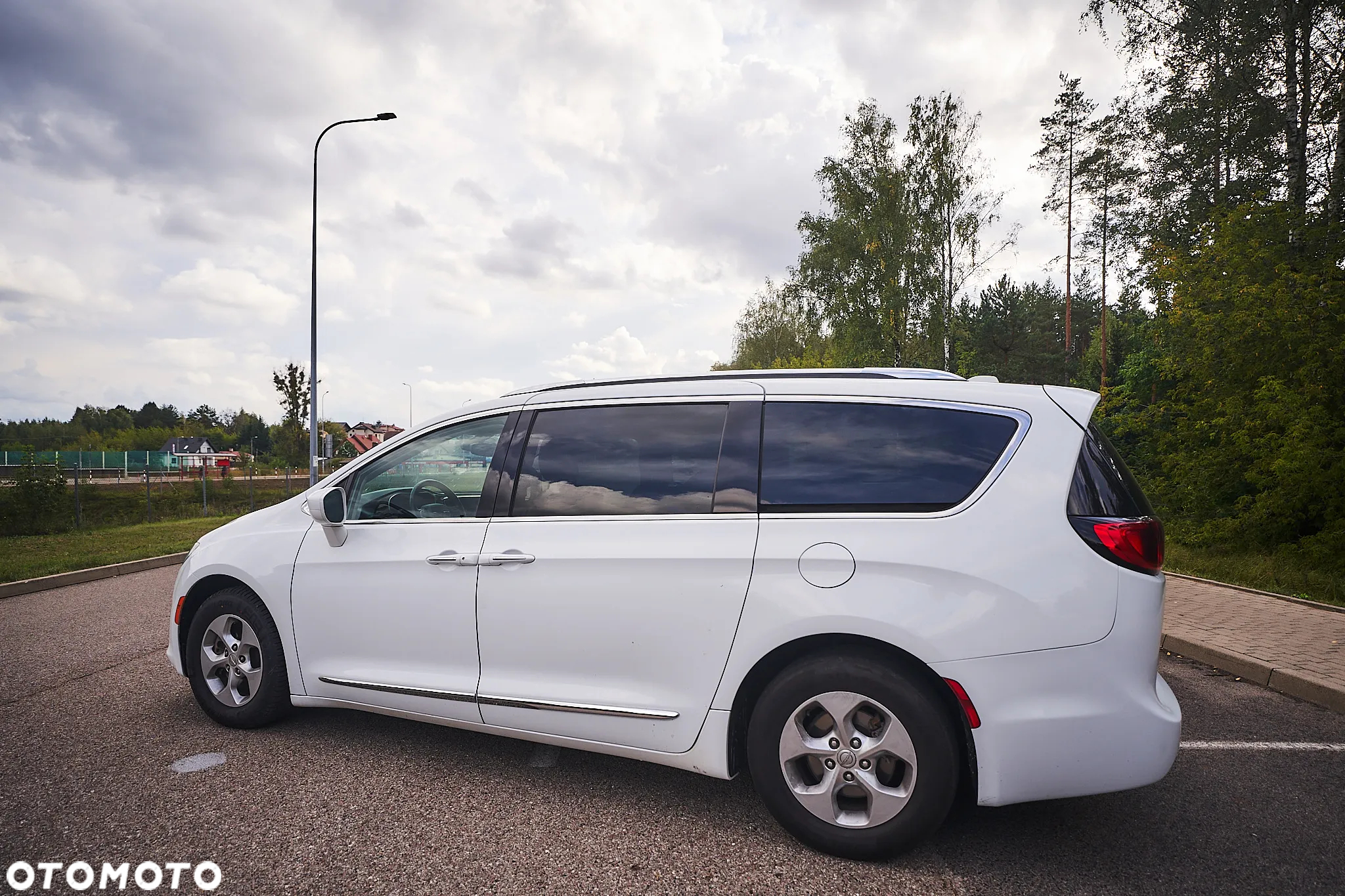 Chrysler Pacifica - 3