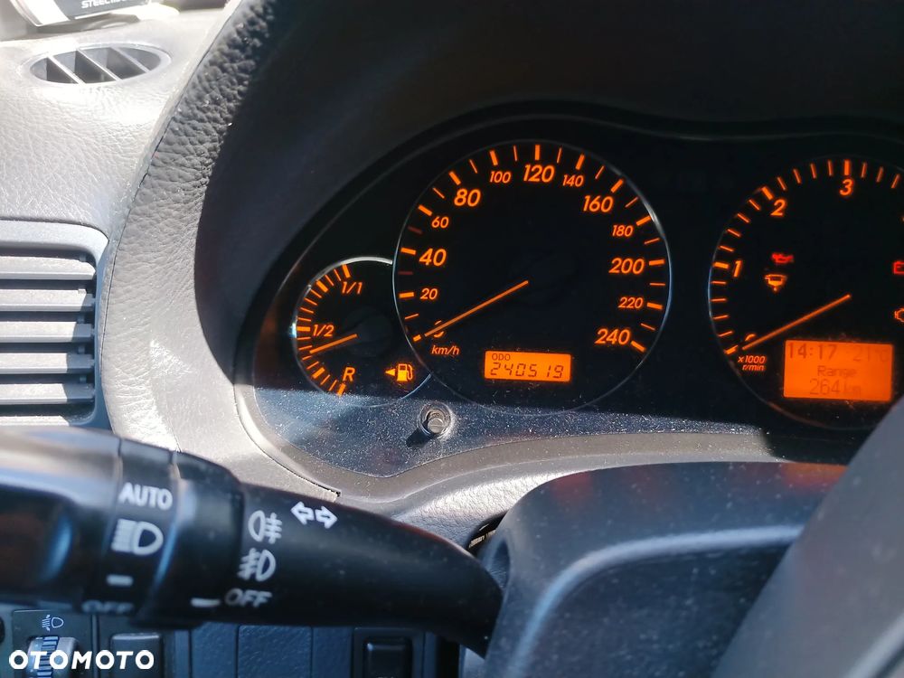 Toyota Avensis 2.0 D-4D Platinium - 3