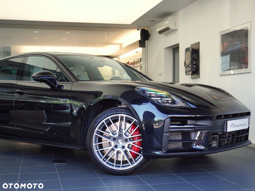 Porsche Panamera 4S E-Hybrid PHEV - 4