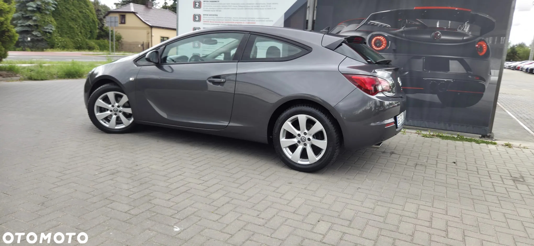 Opel Astra GTC 1.6 Turbo Innovation - 16