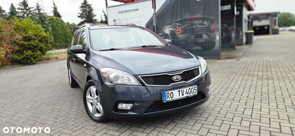 Kia Ceed 1.4 CVVT Dream-Team Edition - 22