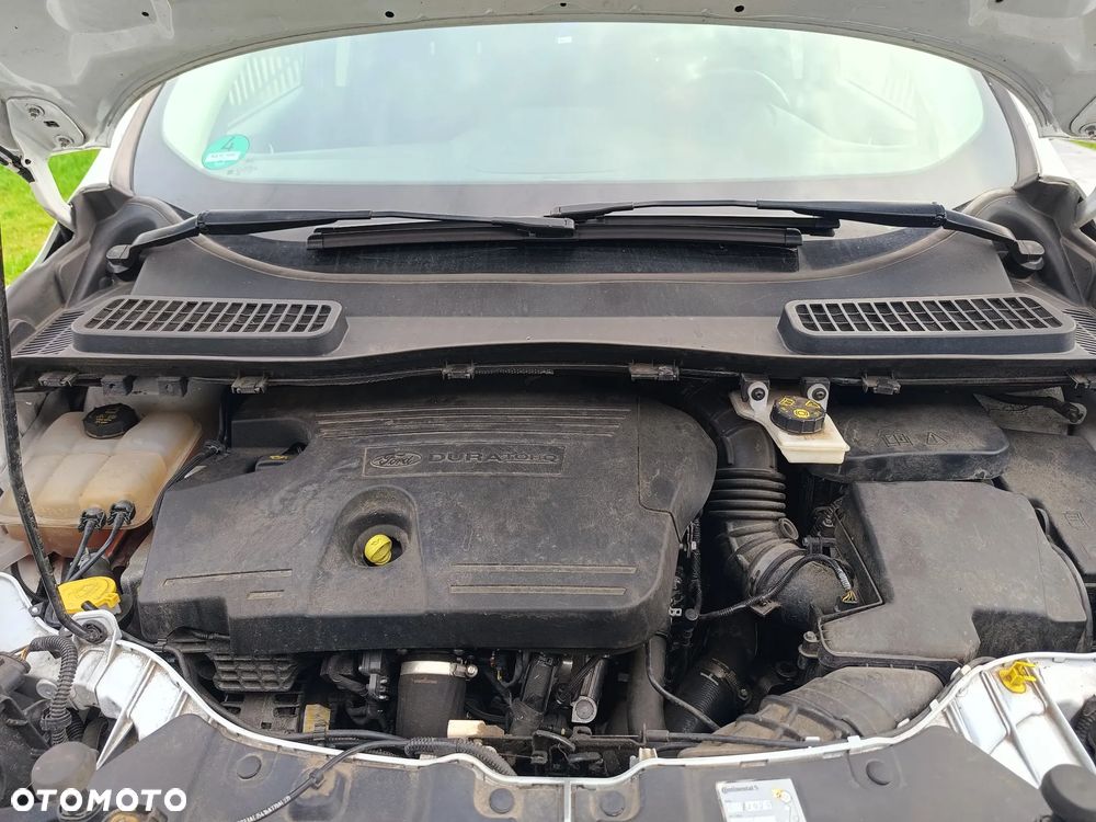 Ford Kuga - 10