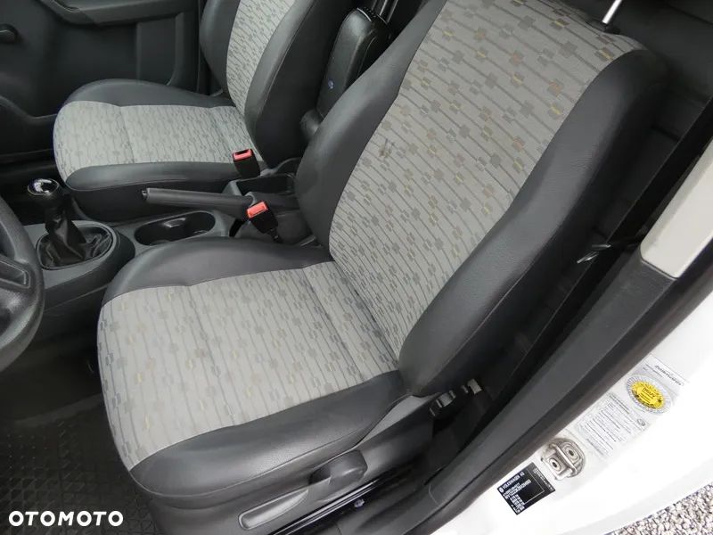 Volkswagen CADDY - 11