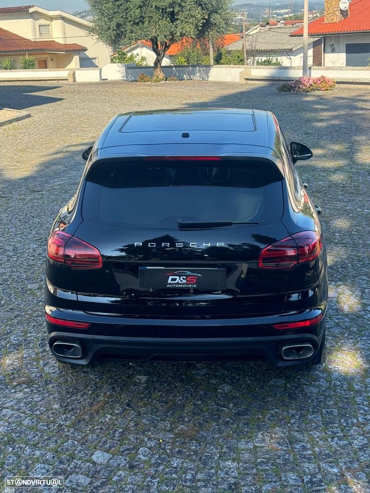 Porsche Cayenne - 22