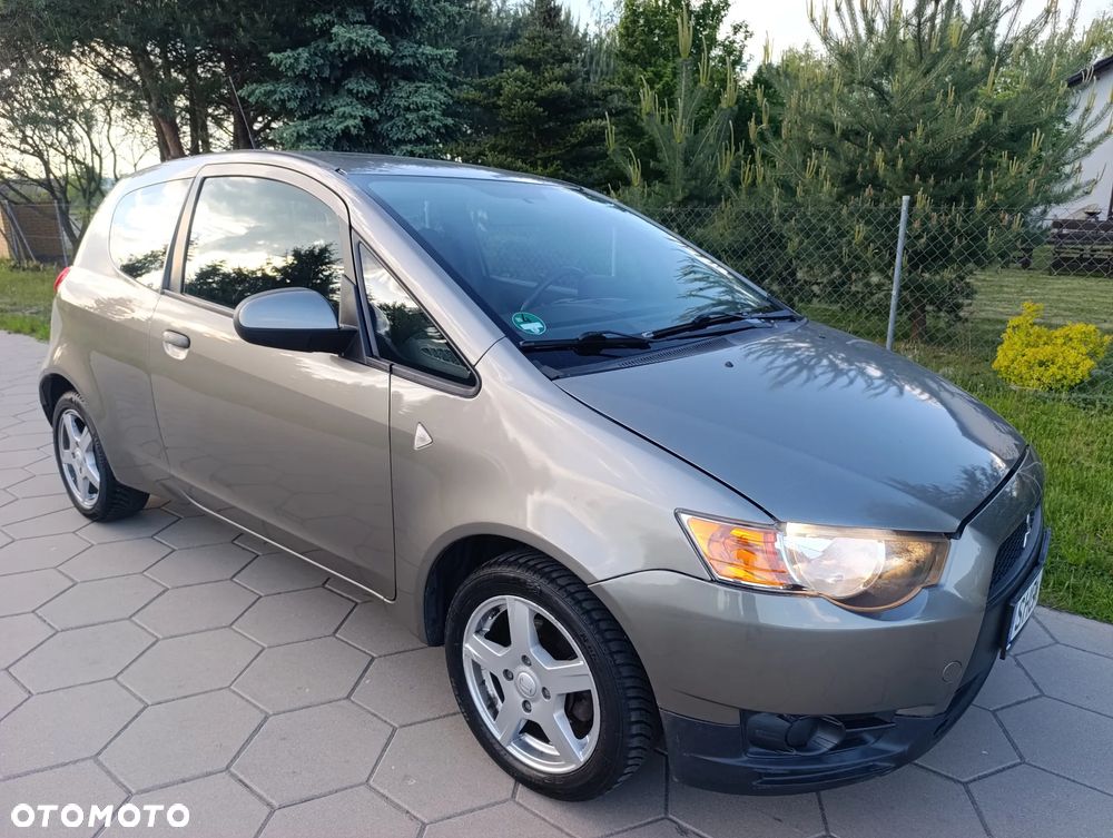 Mitsubishi Colt - 3