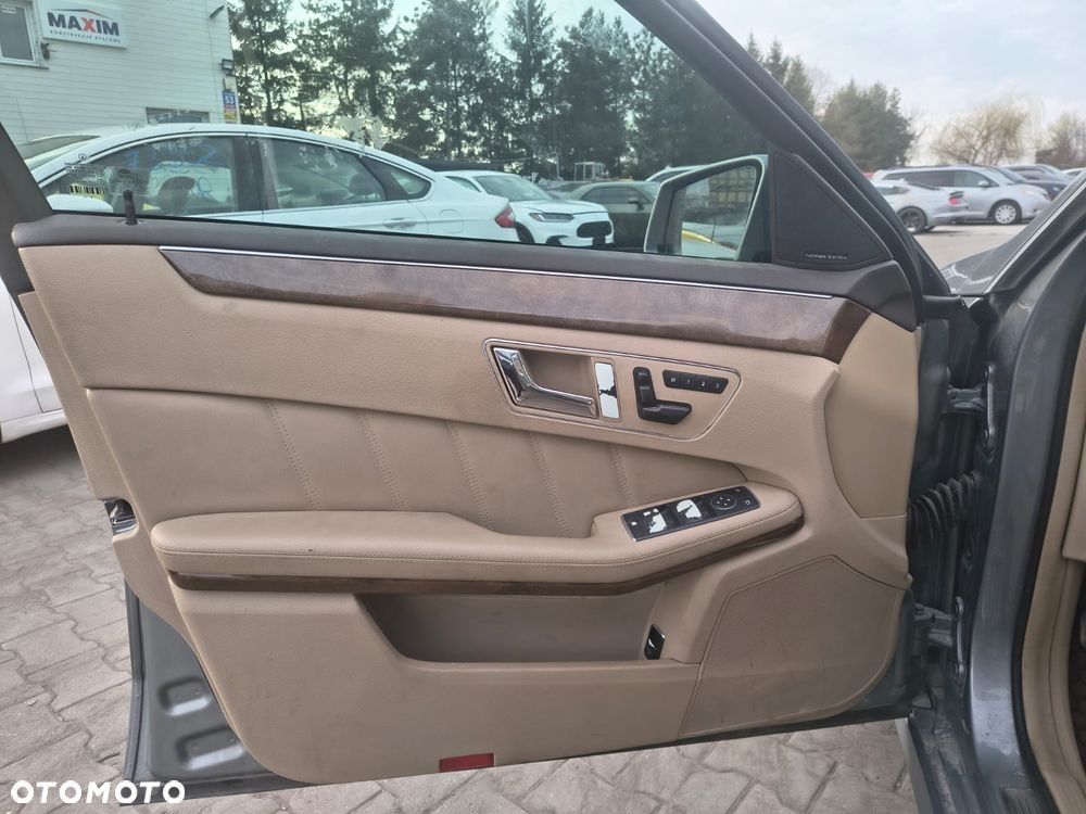 Mercedes-Benz Klasa E - 12