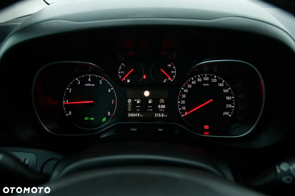 Opel Combo 1.5 D Start/Stop Elegance - 21