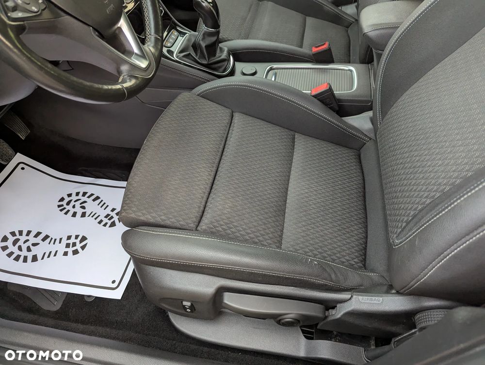 Opel Astra 1.4 Turbo Innovation - 12