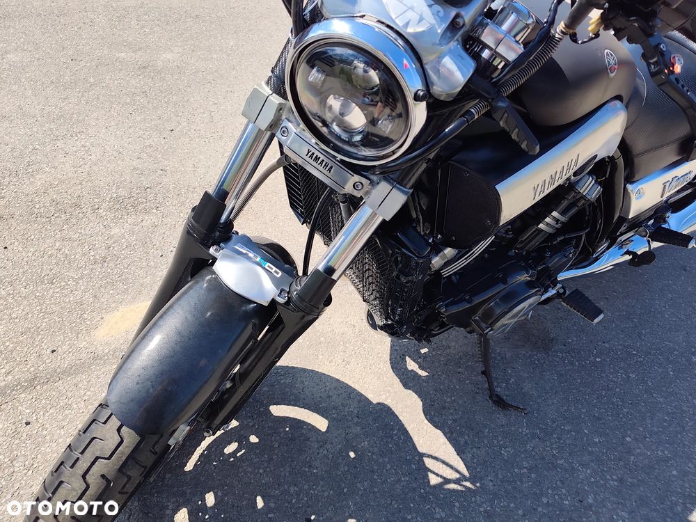 Yamaha Venture - 37