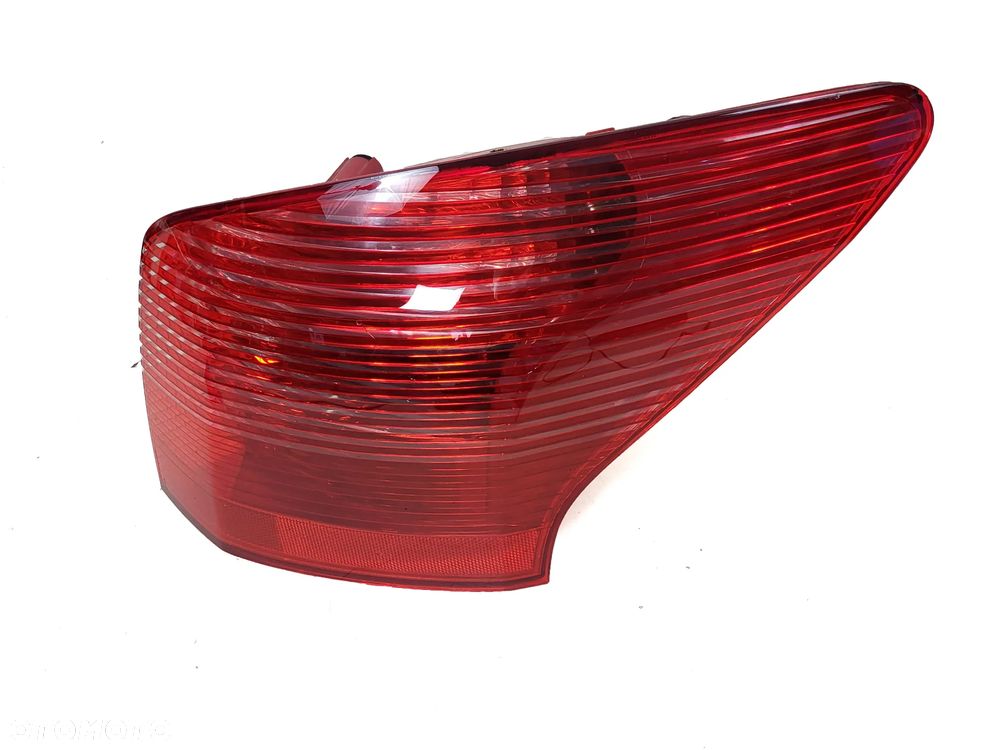 PEUGEOT 407 SW KOMBI 04-08 TYLNA LAMPA PRAWA