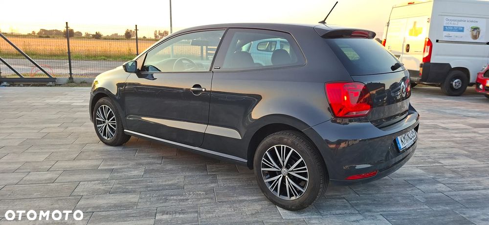 Volkswagen Polo 1.4 TDI Blue Motion Technology Allstar - 12