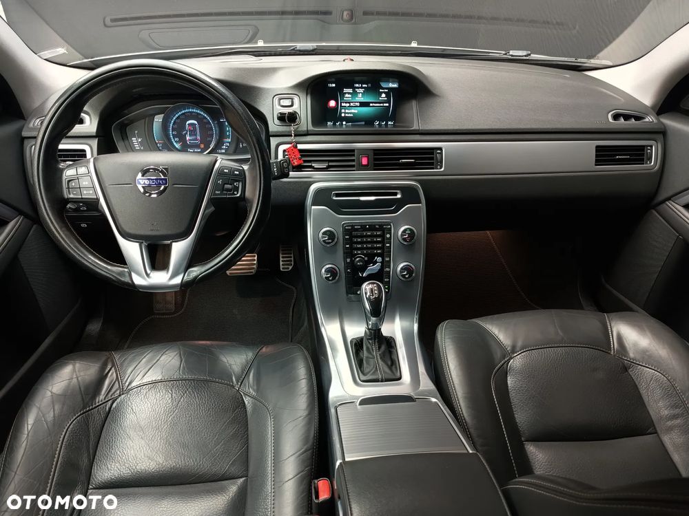 Volvo XC 70 - 18