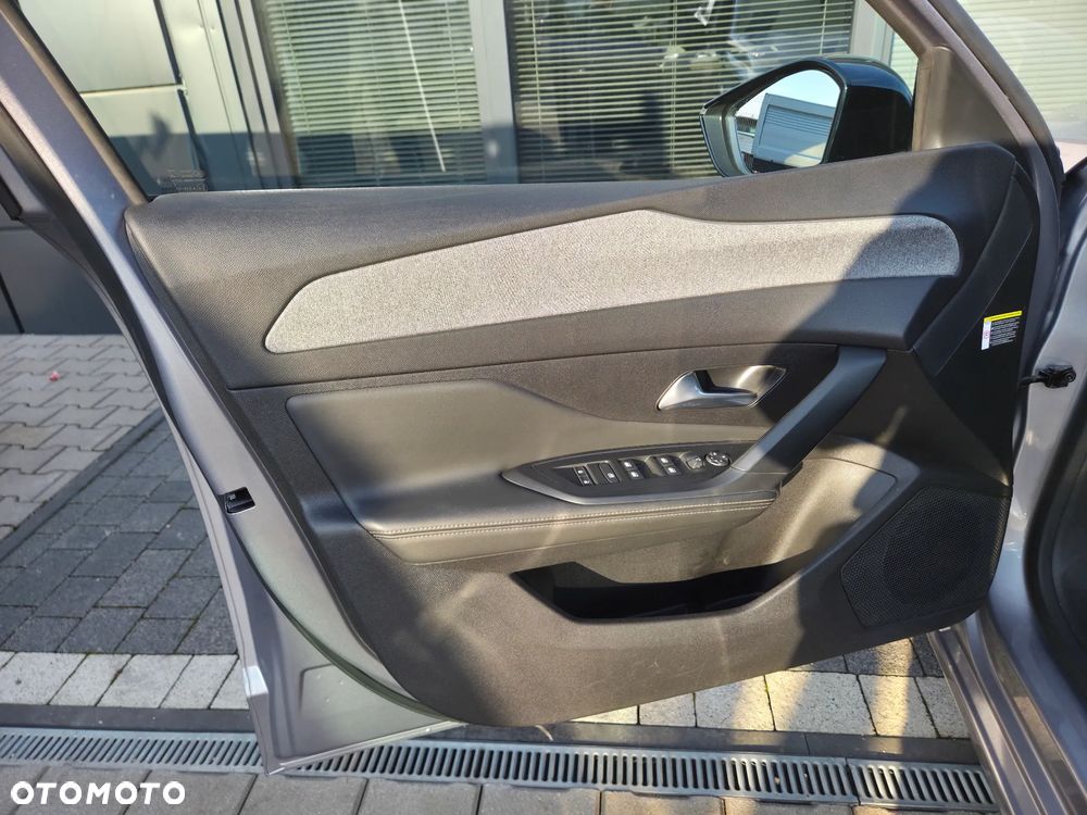 Peugeot 308 1.5 BlueHDi Allure S&S EAT8 - 30