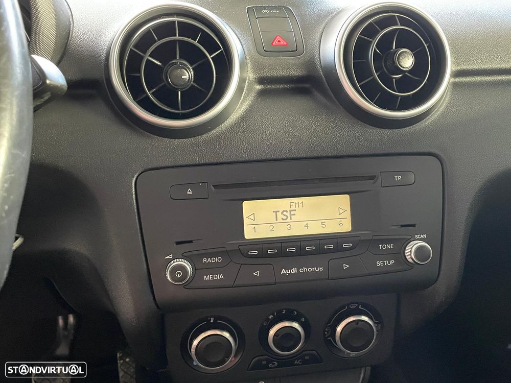 Audi A1 1.2 TFSI Attraction - 11