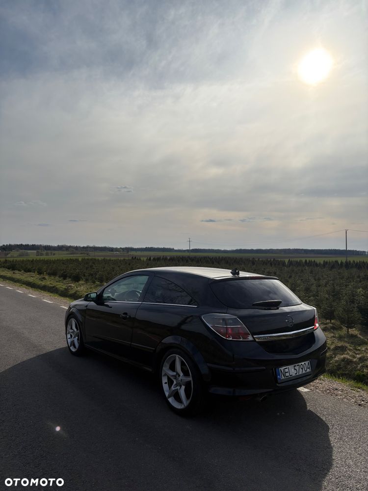 Opel Astra 1.6 Turbo Cosmo - 3