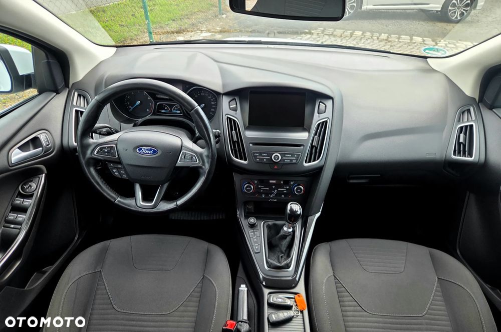 Ford Focus 1.0 EcoBoost Titanium - 5