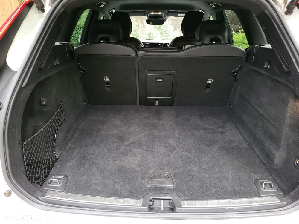 Volvo XC 60 T5 R-Design - 18