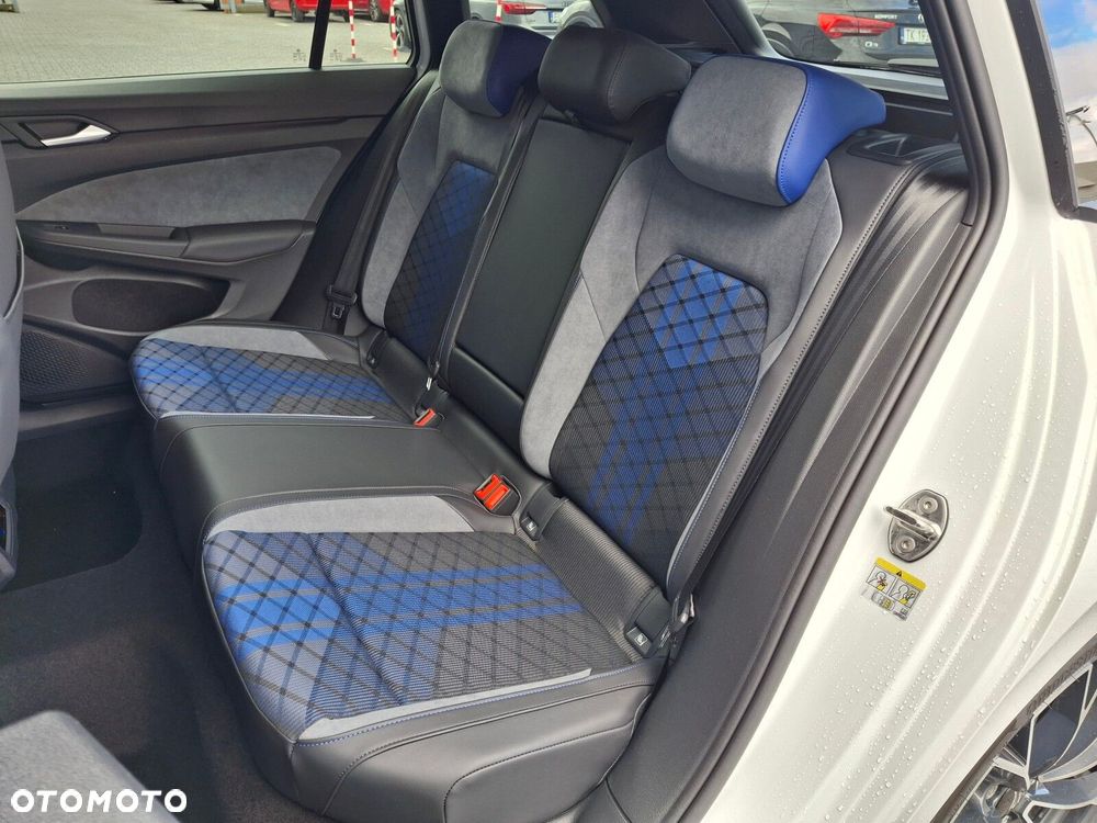 Volkswagen Golf Variant 2.0 TSI 4Motion R - 17