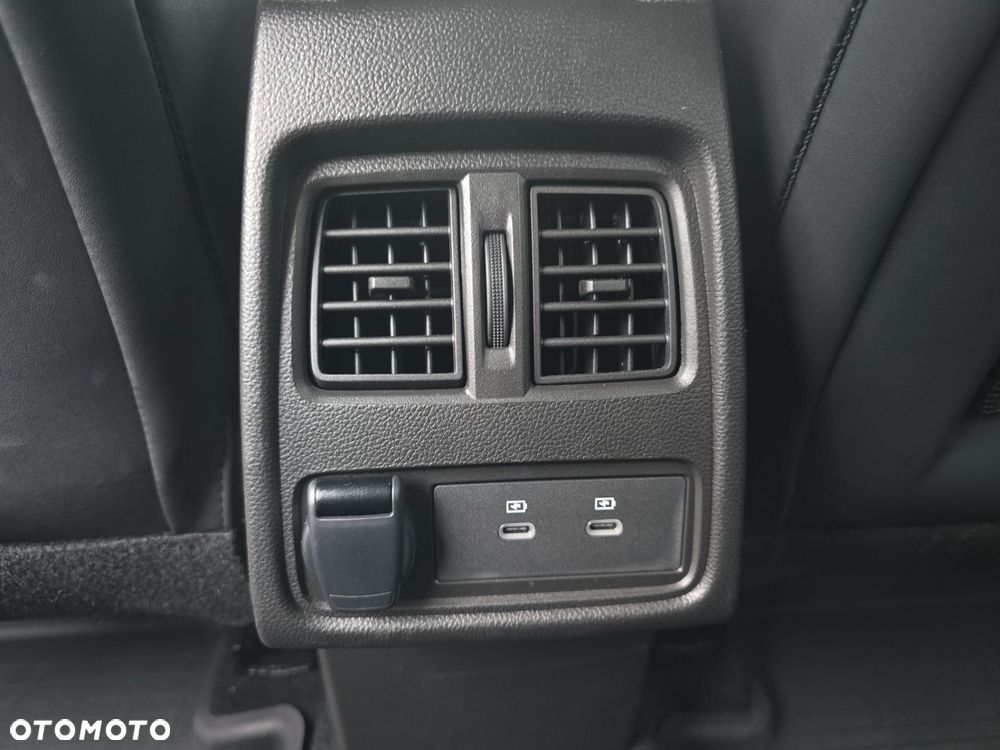 Renault Captur - 23