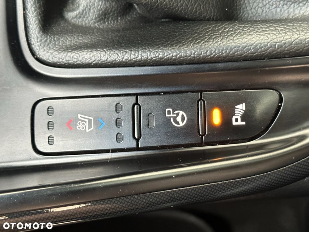 Kia Carens 1.7 CRDi 115 Dream Team Edition - 19