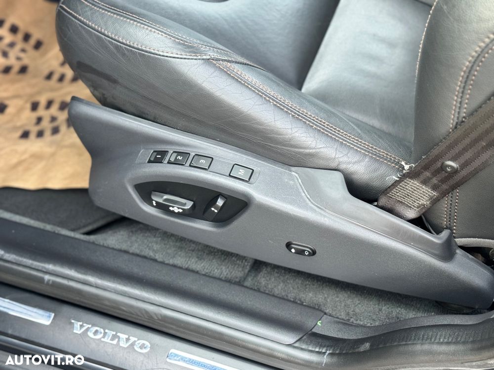 Volvo XC 60 D4 Geartronic Summum - 27