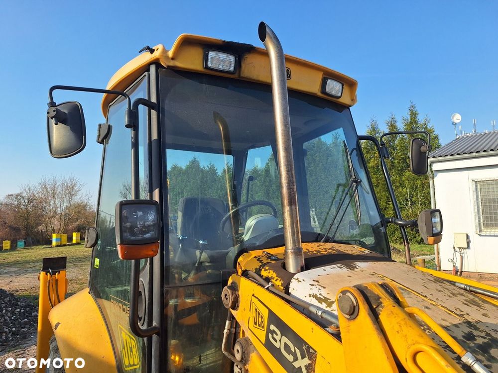 JCB 3Cx 4X4 - 26