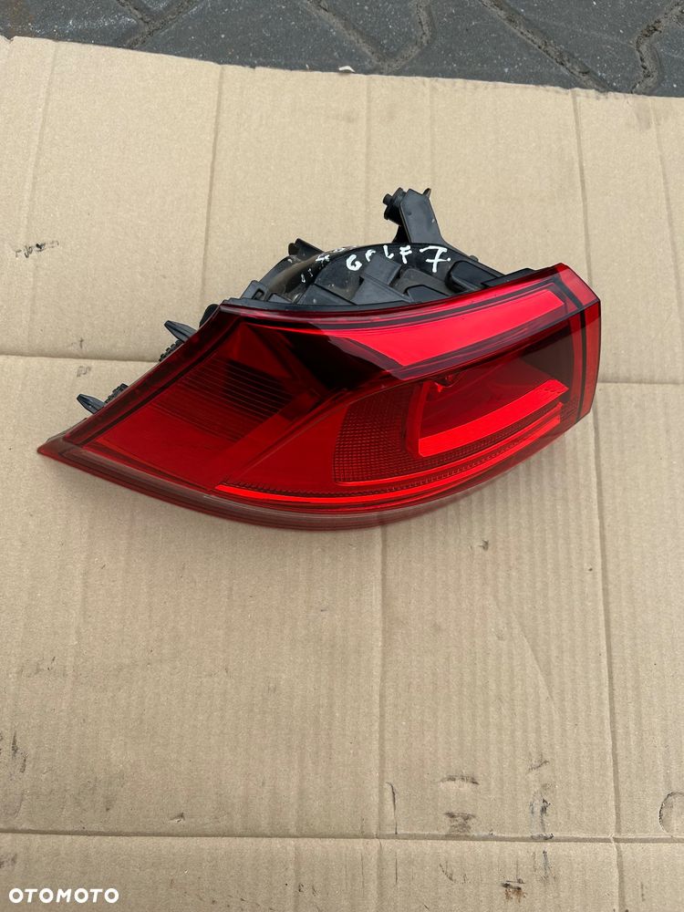 Volkswagen golf VII kombi lampa lewy tył 5G9945095C lewa tylna - 5