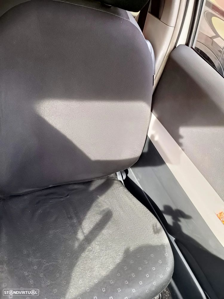 Toyota Yaris 1.4 D-4D - 5