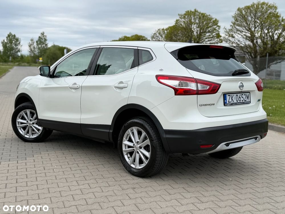 Nissan Qashqai 1.6 dCi DPF acenta - 3