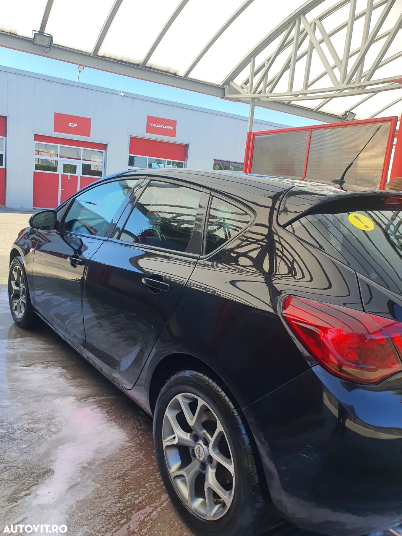 Opel Astra 2.0 CDTI Cosmo - 1