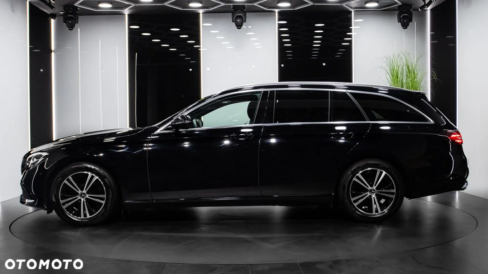 Mercedes-Benz Klasa E 220 d mHEV 4-Matic Avantgarde 9G-Tronic - 5