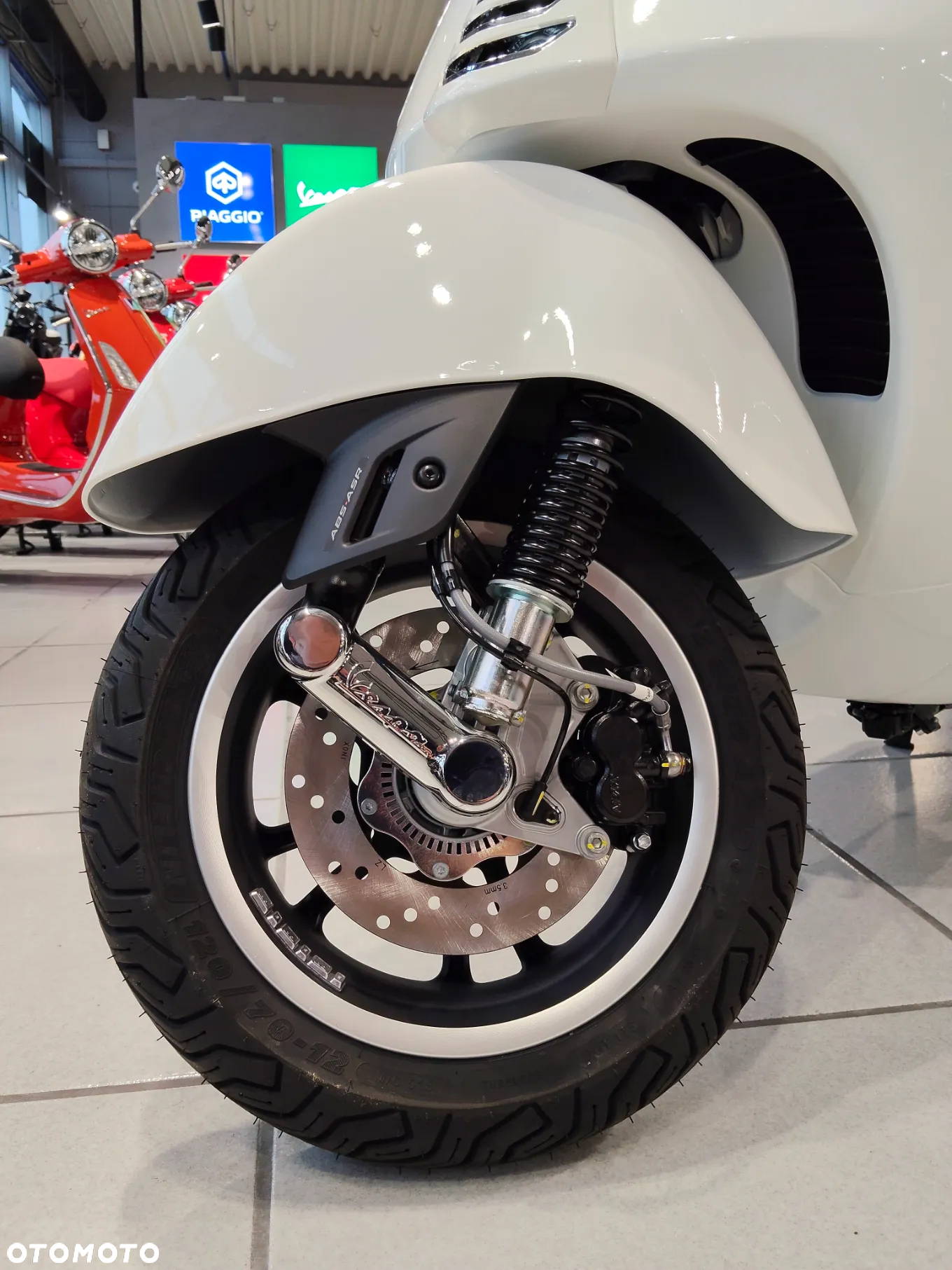 Vespa GTS - 12