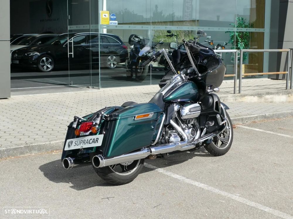 Harley-Davidson FL - 3