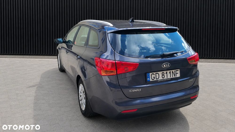 Kia Ceed - 4