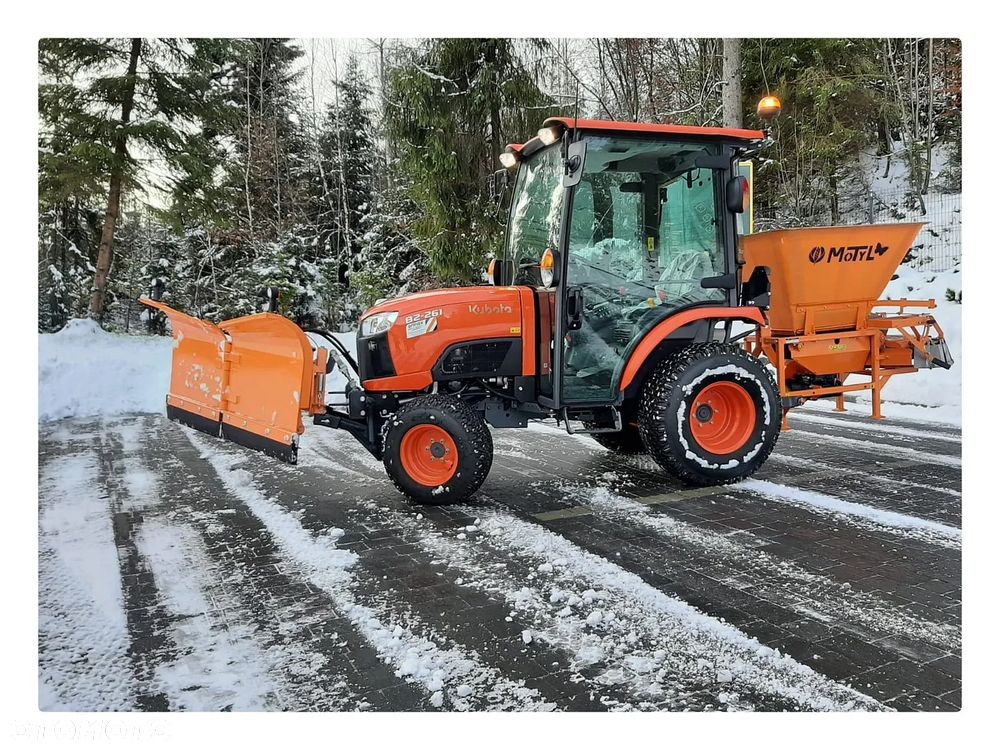 Kubota B2261 4WD HST CAB Od ręki !