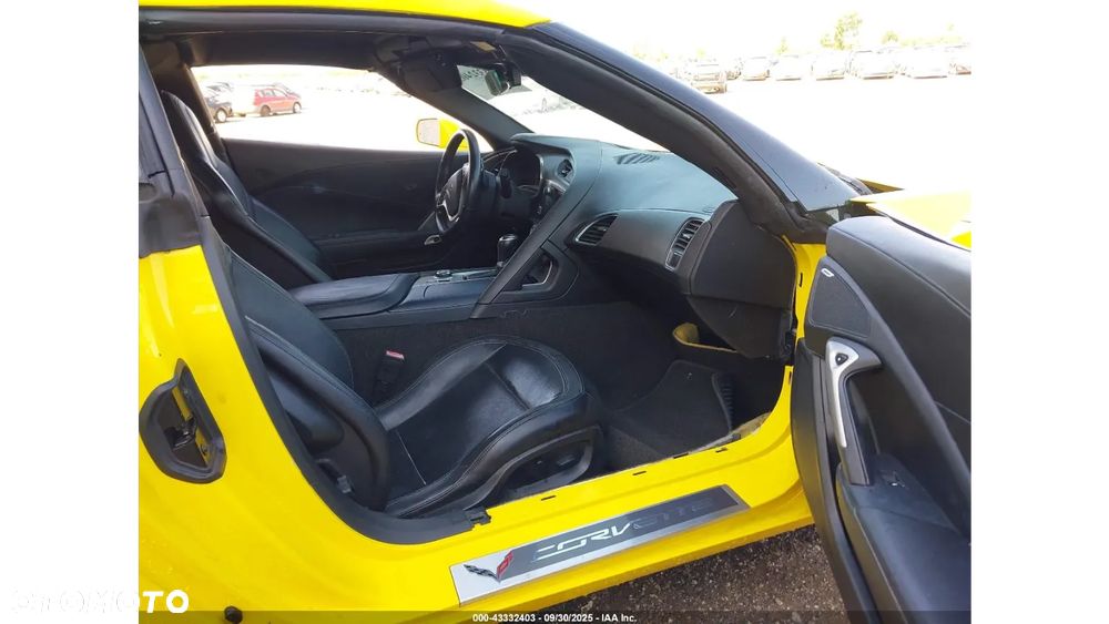Chevrolet Corvette - 10