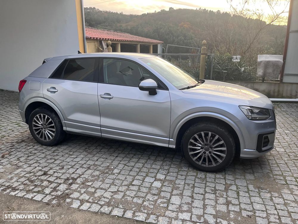 Audi Q2 35 TFSI S tronic design - 4