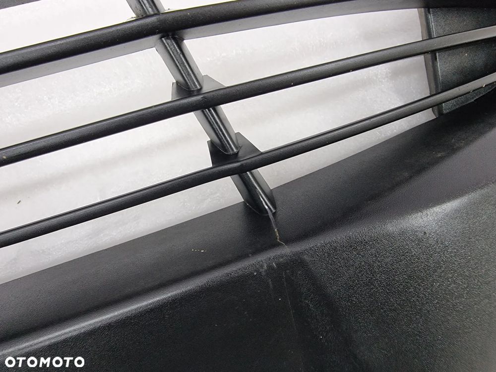 FORD C-MAX MK2 10- KRATKA ŚRODKOWA ZDERZAKA PRZEDNIEGO PRZÓD , NR D2ABB , NR AUKCJI KR172 - 16