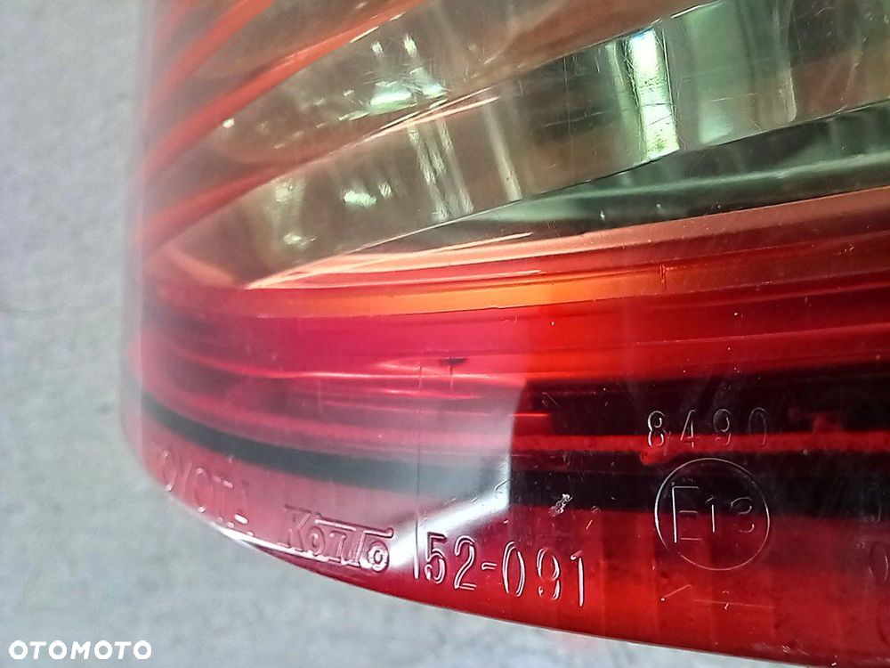 LAMPA TYLNA LEWA TOYOTA YARIS VERSO 52-091 5D - 4