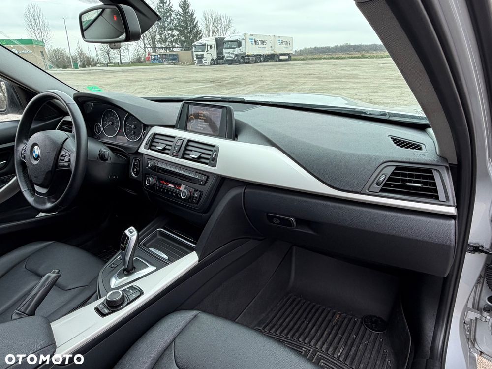 BMW Seria 3 - 36