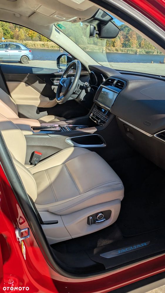 Jaguar F-Pace 2.0 i4P AWD Prestige - 14