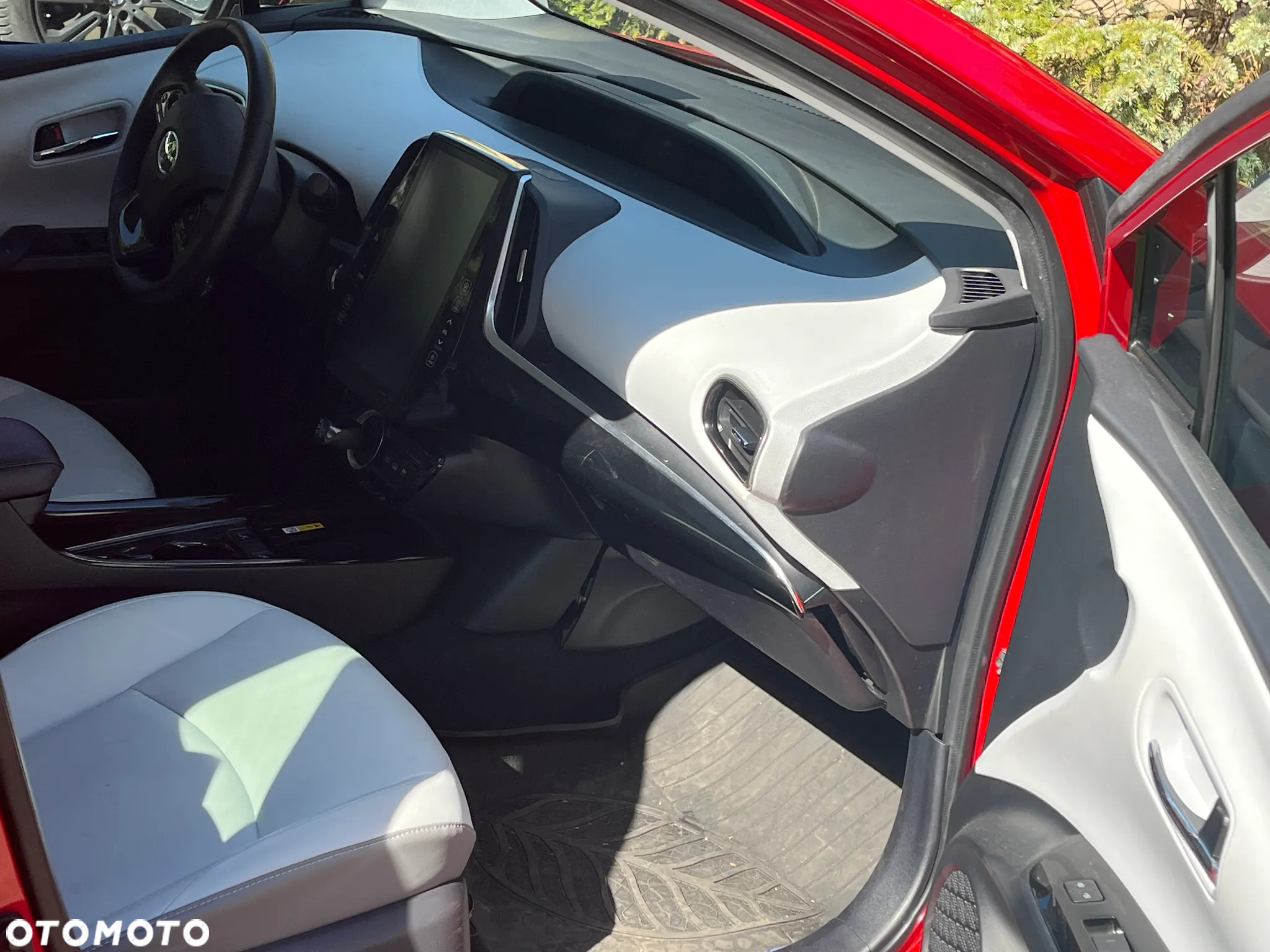 Toyota Prius Plug-in 1.8 Hybrid Prestige - 6