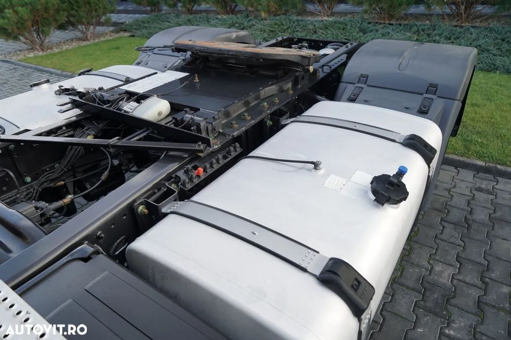 MAN TGX 18.460 / MEGA / PLATĂ JOSĂ / SCAUN REGLABIL / NAVIGAȚIE - 12