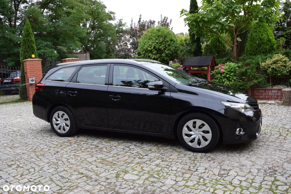 Toyota Auris 1.4 D-4D Design Edition - 9