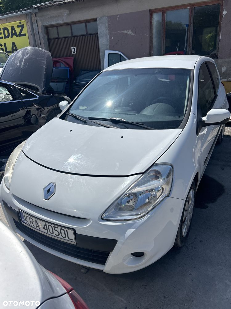 Renault Clio 3 caly na czesci - 2