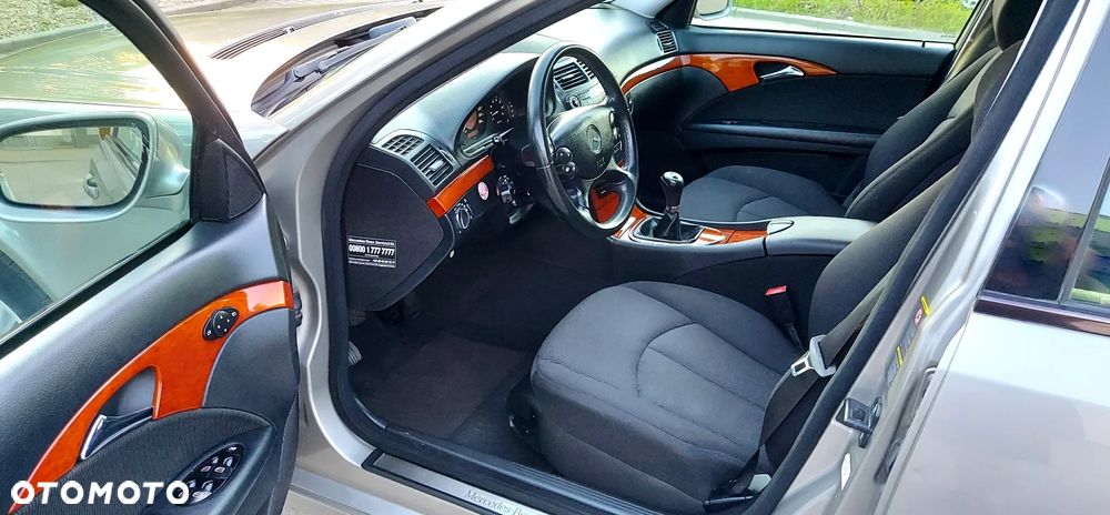 Mercedes-Benz Klasa E 200 Kompressor Avantgarde - 29