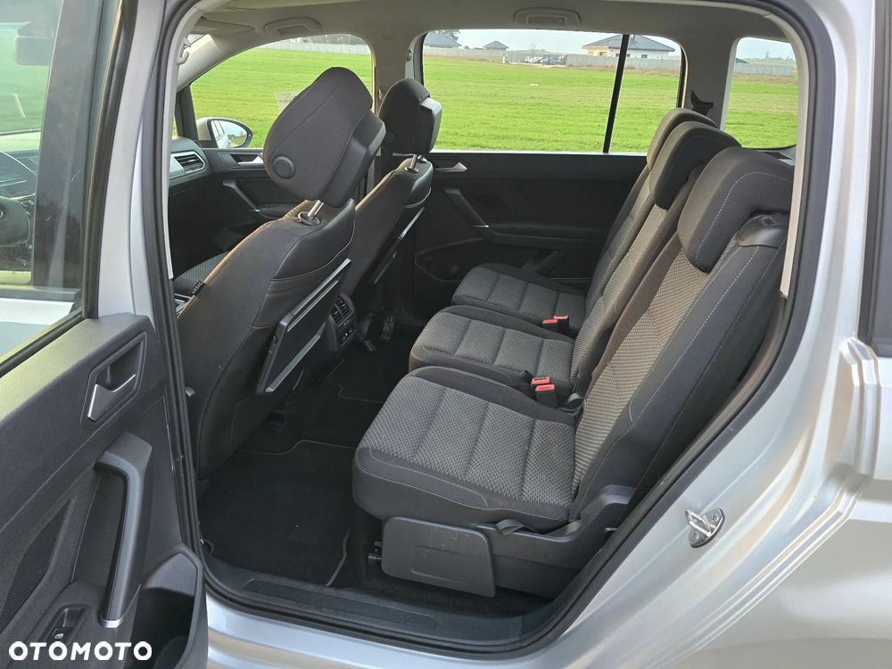 Volkswagen Touran 1.5 TSI EVO Comfortline - 11
