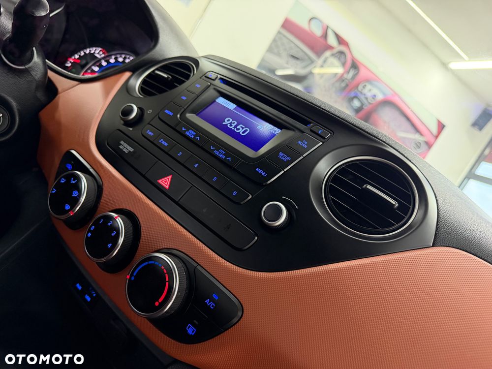 Hyundai i10 1.0 BlueDrive Premium - 33