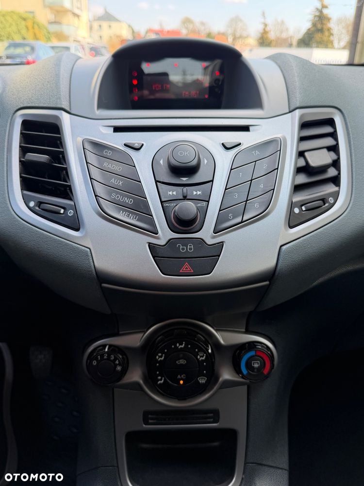 Ford Fiesta 1.25 Trend - 27